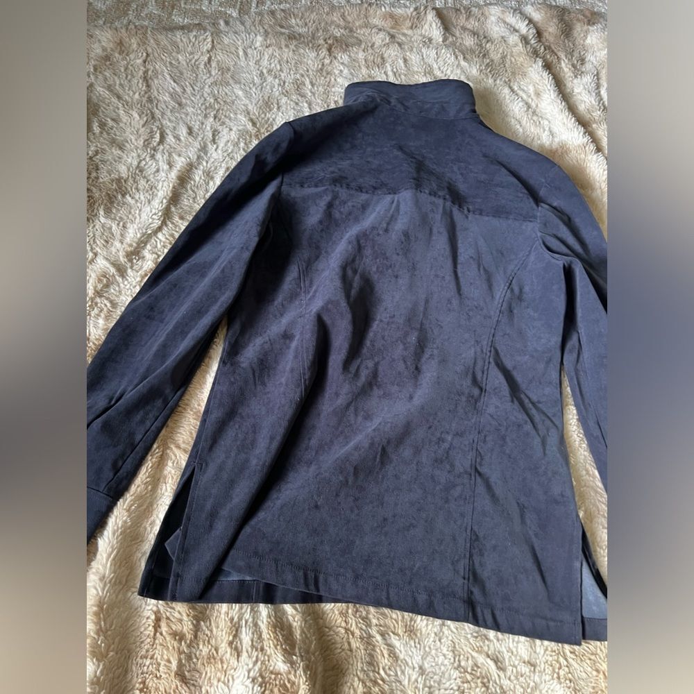 Express Button Up Blouse - Picture 9 of 12
